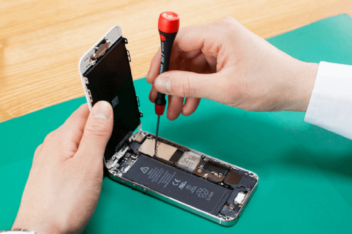 iPhone修理って簡単?