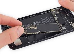 iPhoneの基板修理について。